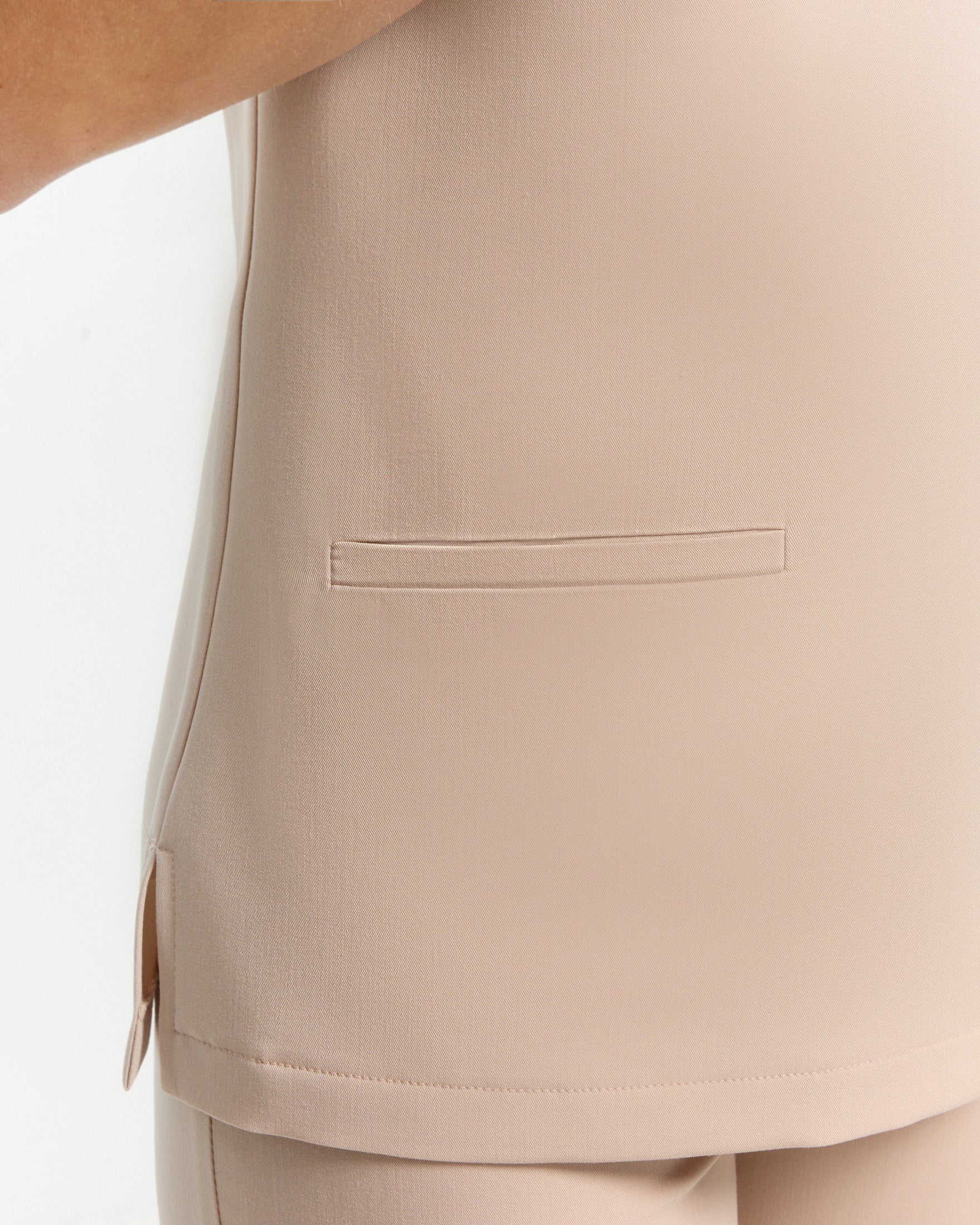 Samantha Scrub Top – Nude