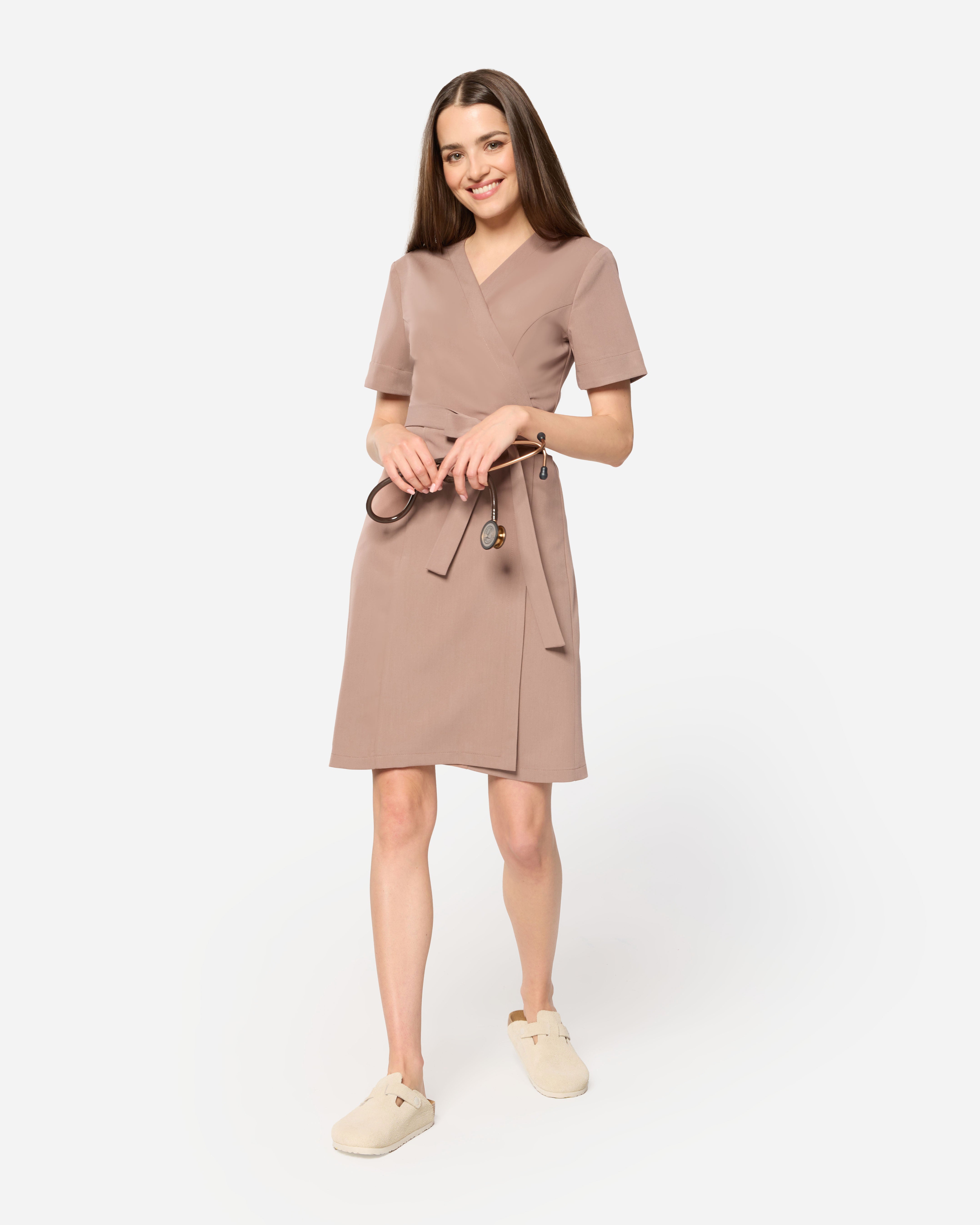 Medizinisches Kleid Diana – Ballerina Pink