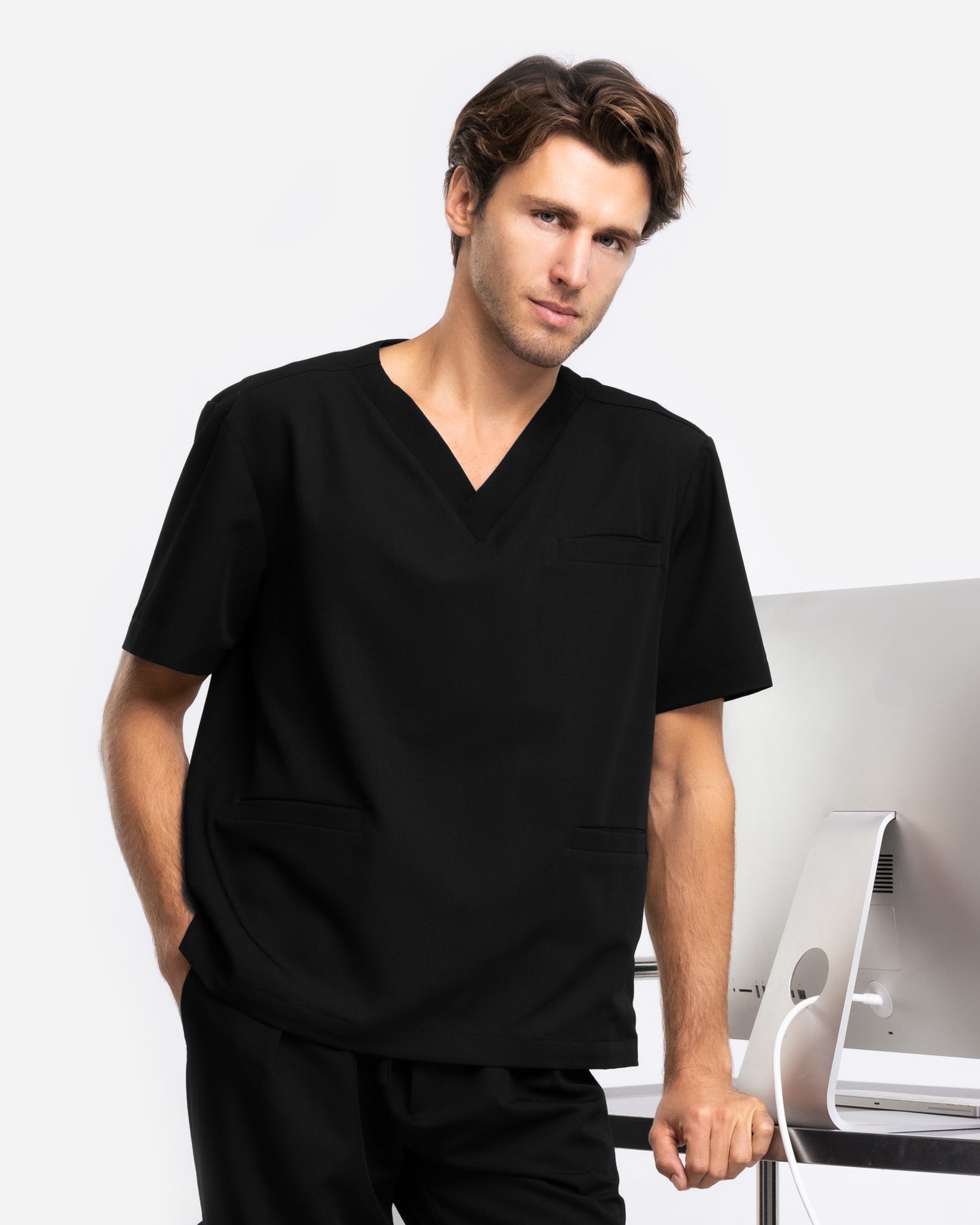 Bluzka Medyczna Męska V-Neck | Classic Fit - Black